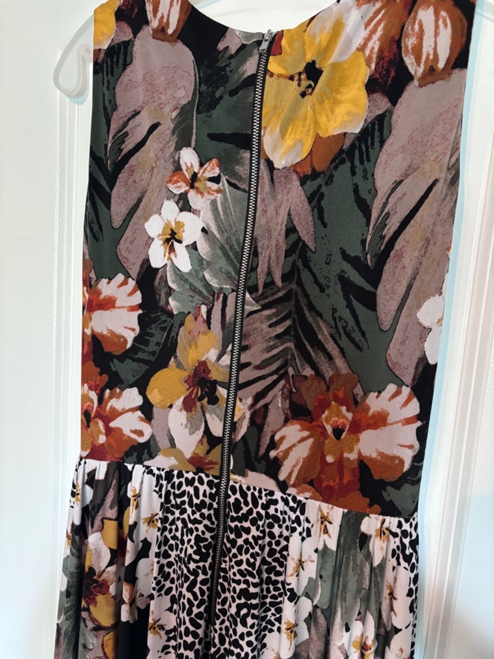 Roz & Ali Floral & Animal-Print Handkerchief Hem Dress in Green Size 8 - Picture 9 of 13